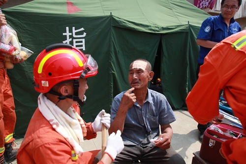 灾难无情 人间有爱 徐州消防救助83岁五保老人