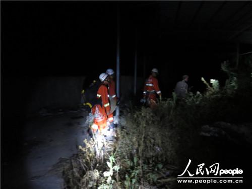 广西桂林:天气炎热致晕倒全州消防连夜营救荒