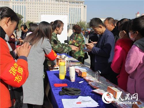 甘肃庆阳支队组织消防志愿者开展宣传活动